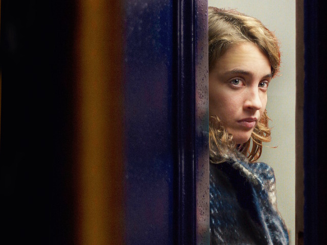 『午後８時の訪問者』 （C）LES FILMS DU FLEUVE - ARCHIPEL 35 - SAVAGE FILM - FRANCE 2 CINEMA - VOO et Be tv - RTBF (Television belge)