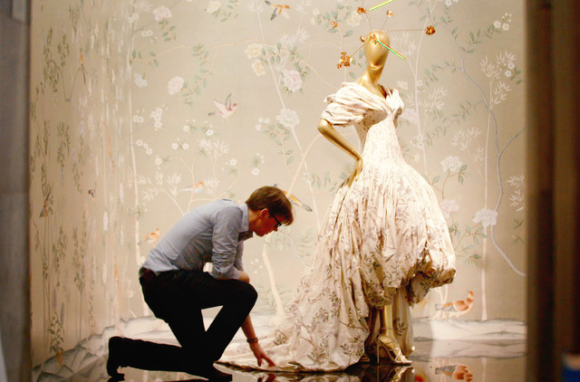 『メットガラ ドレスをまとった美術館』　（C）2016 MB Productions, LLC