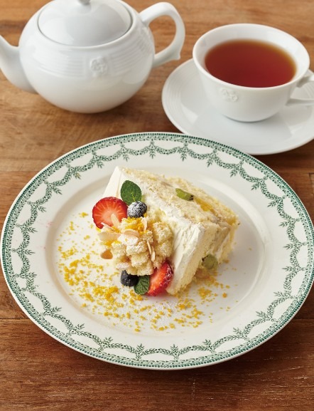 「ミモザショートケーキ」（単品 740 円。提供期間：3月30日（木）～4月26日（水））