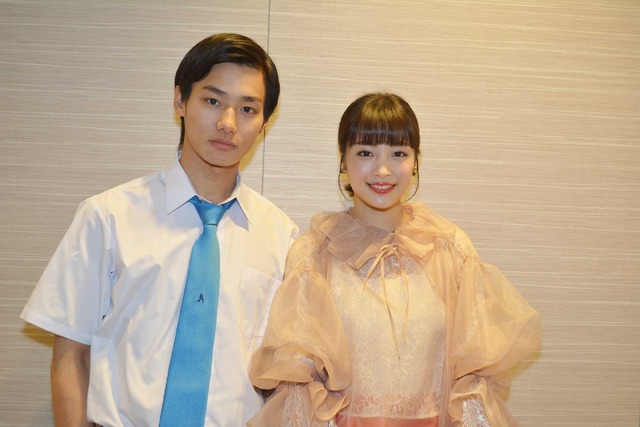 野村周平×広瀬すず／「LINE LIVE」