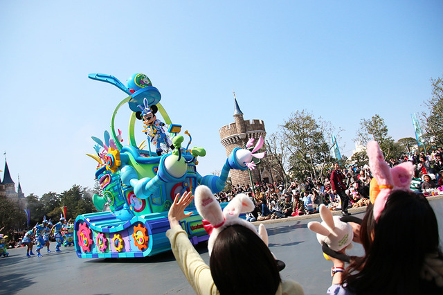 新パレード「うさたま大脱走！」