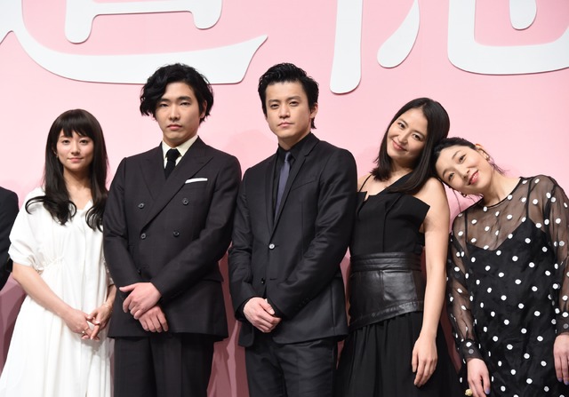 映画『追憶』の完成披露会見