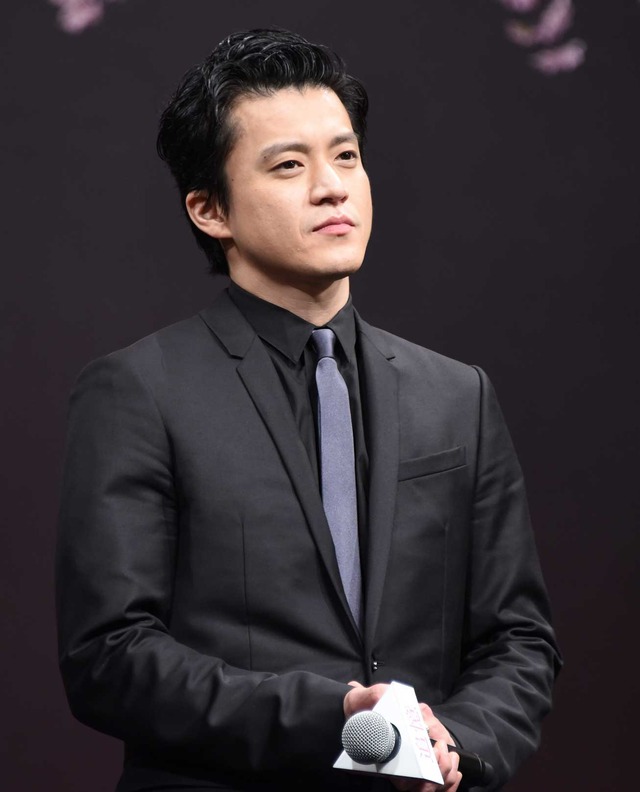 小栗旬／映画『追憶』の完成披露舞台挨拶