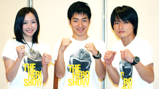 『ヒーローショー』　ジャルジャル×ちすん　photo：Yoko Saito