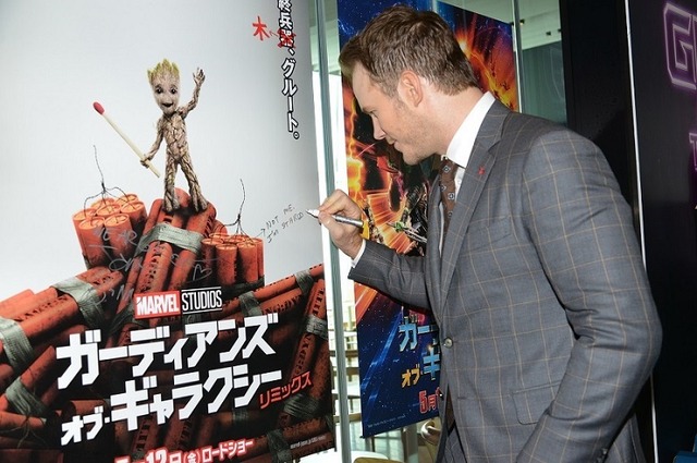 クリス・プラット＆ジェームズ・ガン監督マーベル展訪問(C) Marvel Studios 2017