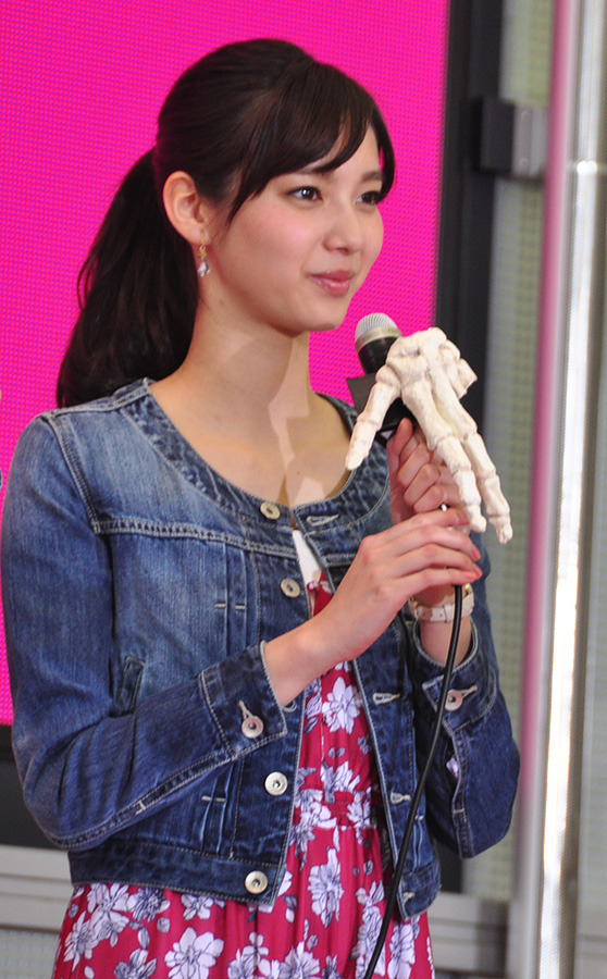 新川優愛「櫻子さんの足下には死体が埋まっている」記者会見