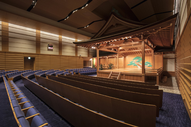 「GINZA SIX」観世能楽堂