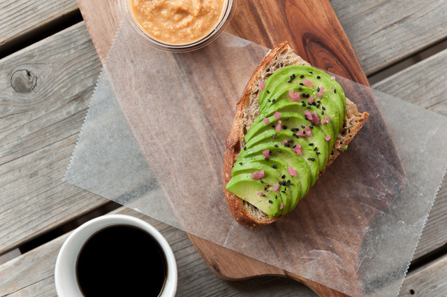 「ALPHA BETA COFFEE CLUB（アルファベータコーヒークラブ）」アボカドトースト