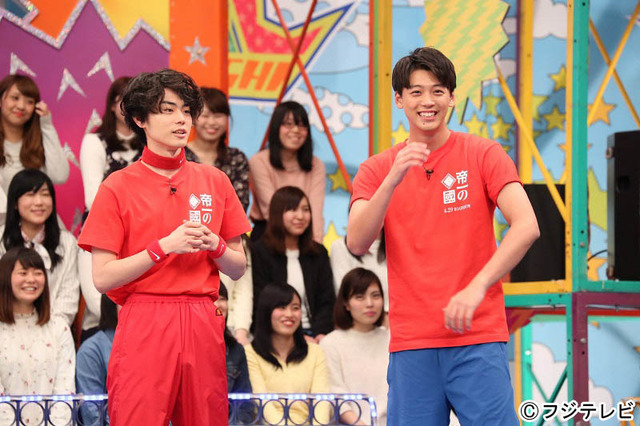 菅田将暉＆竹内涼真「VS嵐」-(C)フジテレビ