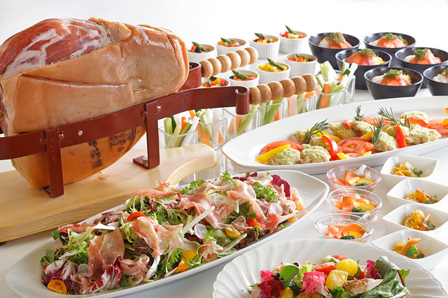 ディナーバイキング「e:poch」