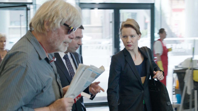 『ありがとう、トニ・エルドマン』　（C）Komplizen Film