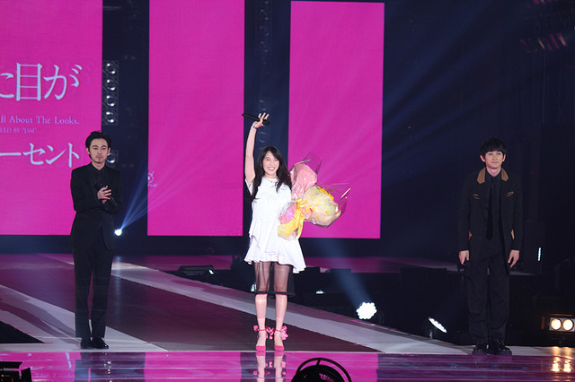 -(C)マイナビ GirlsAward 2017 SPRING／SUMMER