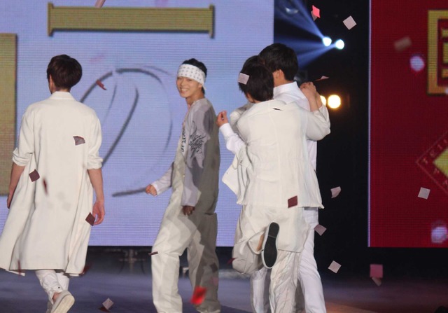 -(C)マイナビ GirlsAward 2017 SPRING／SUMMER