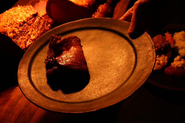 「カ・ヴァア：ルアウ・アット・アウラニ」