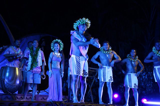 「カ・ヴァア：ルアウ・アット・アウラニ」レポ