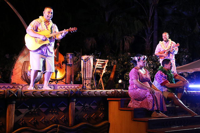 「カ・ヴァア：ルアウ・アット・アウラニ」レポ