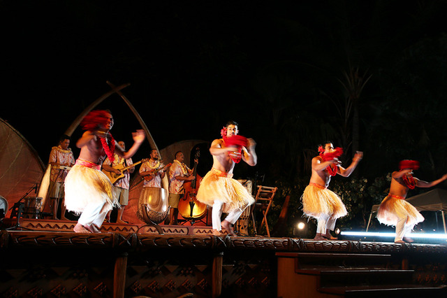 「カ・ヴァア：ルアウ・アット・アウラニ」レポ