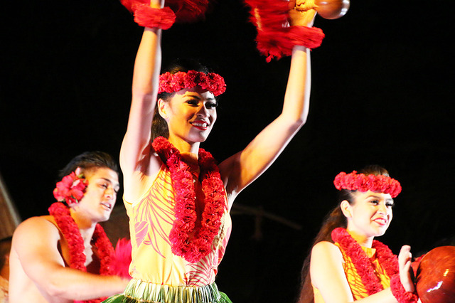 「カ・ヴァア：ルアウ・アット・アウラニ」レポ