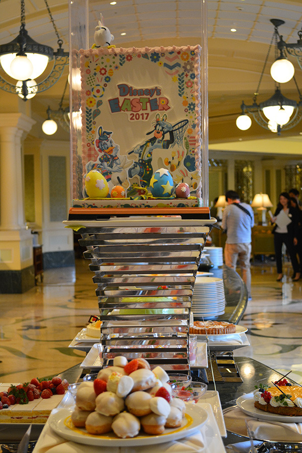 ディナーブッフェ「シャーウッドガーデン・レストラン」