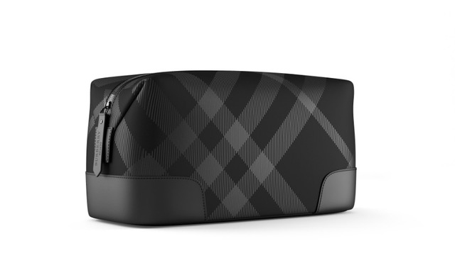 8000円以上（税抜き）の商品購入でバーバリー特製ポート（写真）プレゼント