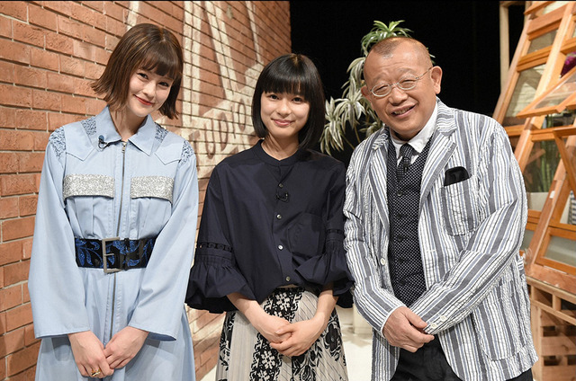 芳根京子＆笑福亭鶴瓶＆emma「A-Studio」-(C)TBS