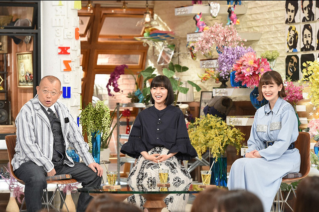 芳根京子＆笑福亭鶴瓶＆emma「A-Studio」-(C)TBS