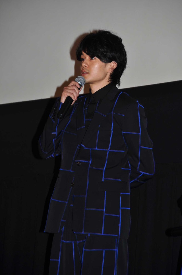 池松壮亮／『映画 夜空はいつでも最高密度の青色だ』初日舞台挨拶