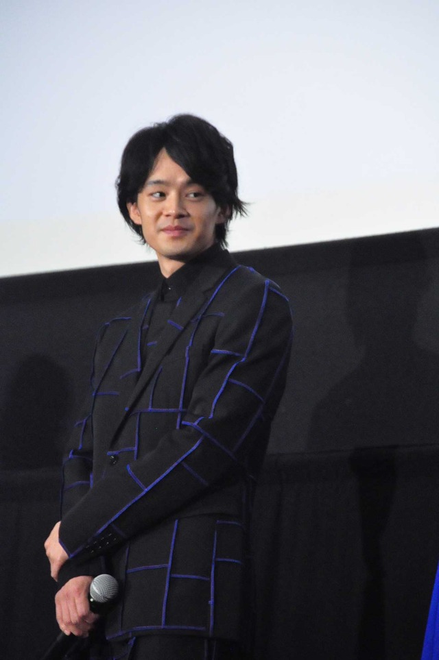 池松壮亮／『映画 夜空はいつでも最高密度の青色だ』初日舞台挨拶