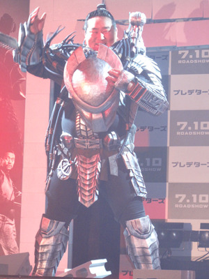 『プレデターズ』朝青龍 宣伝“横綱”就任イベント　photo：Yoko Saito