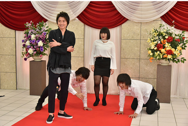 藤原竜也、ブルゾンちえみと“決め顔”！「ぐるぐるナインティナイン」