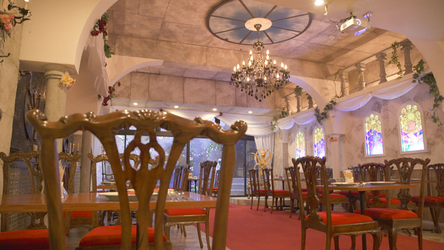 まるで童話の世界 「美女と野獣」をモチーフにしたカフェ&レストランのおすすめメニュー3選