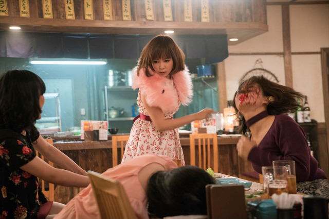 「東京ヴァンパイアホテル」（C）2017NIKKATSU