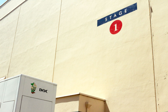 巨大な撮影用スタジオ／ウォルト・ディズニー・スタジオ