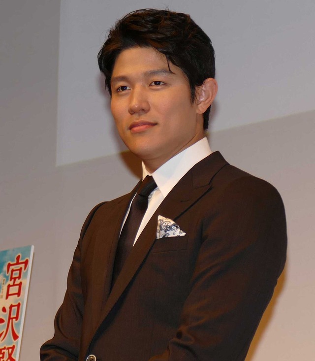 鈴木亮平／WOWOW「連続ドラマW　宮沢賢治の食卓」完成披露試写会