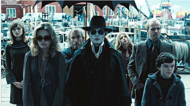 -(C) Warner Bros. Entertainment Inc.