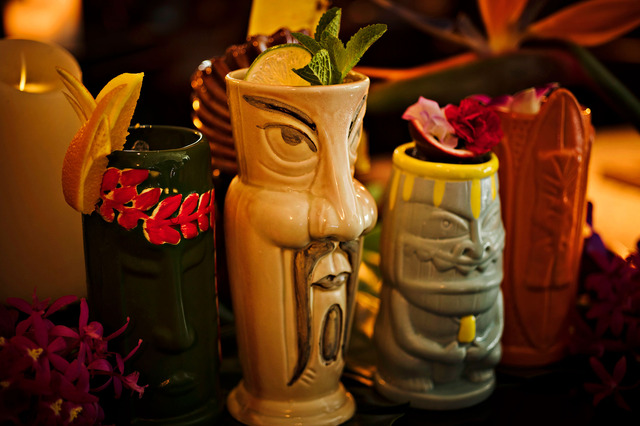 「ポリネシアン ティキカクテル」「アンダーズ 東京 ルーフトップ バー」