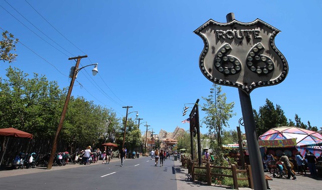 ディズニー・カリフォルニア・アドベンチャー・パーク「カーズランド」