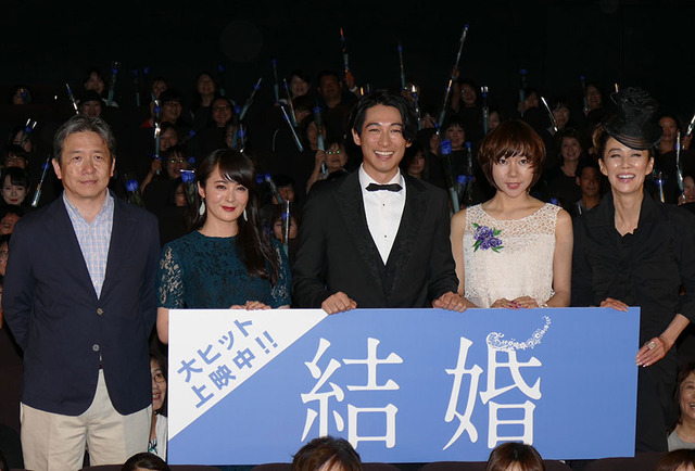 ／『結婚』初日舞台挨拶