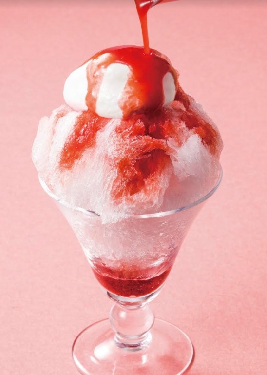 BLUE BRICK LOUNGE「四代目徳次郎“日光天然の氷” かき氷」＿苺