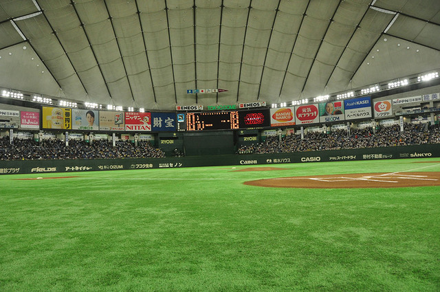 『スター・ウォーズ／最後のジェダイ』始球式