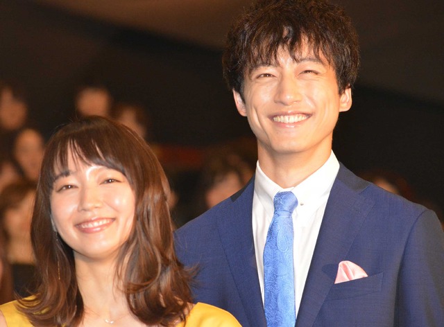 吉岡里帆＆坂口健太郎／「ごめん、愛してる」プレミア試写会