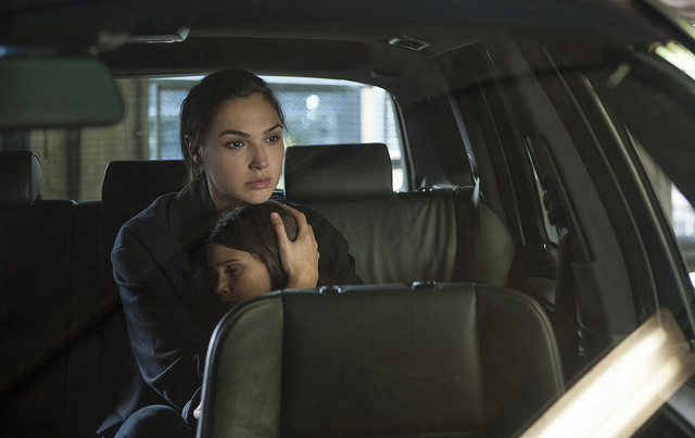 『クリミナル 2人の記憶を持つ男』（C）2015 CRIMINAL PRODUCTIONS, INC. All Rights Reserved.