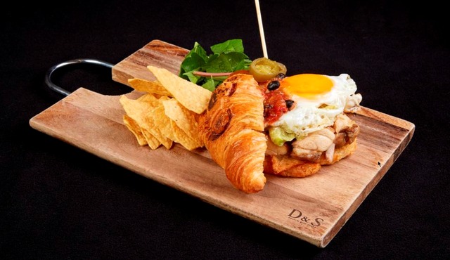 トスターダバーガー （エッグセレント）