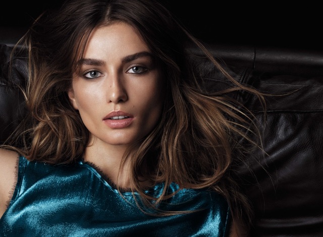 BOBBI BROWN「ダウンタウン クール コレクション」 キーヴィジュアル