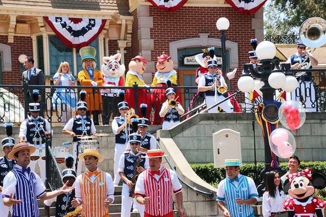 開園記念セレモニーを盛大に開催！