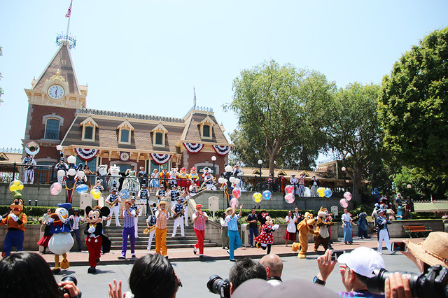 開園記念セレモニーを盛大に開催！