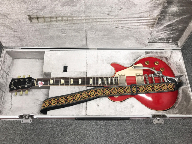 奥田愛用ギターの写真を入手！