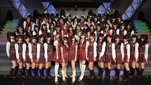 『TSUNAMI』の主題歌を担当することが決まったAKB48　-(C) AKS