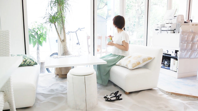 インスタ女子なら知ってて当然!? 都内で楽しむ“砂浜カフェ”