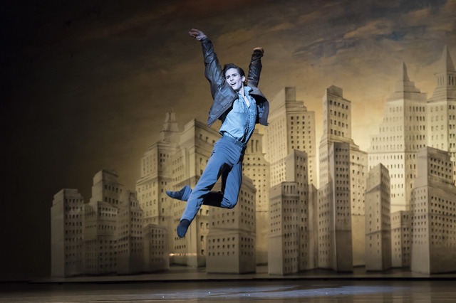 「バーンスタイン・センテナリー」（原題）Tristan Dyer in Liam Scarlett's The Age of Anxiety （c）ROH 2014. Photographed by BIll Cooper.jpg